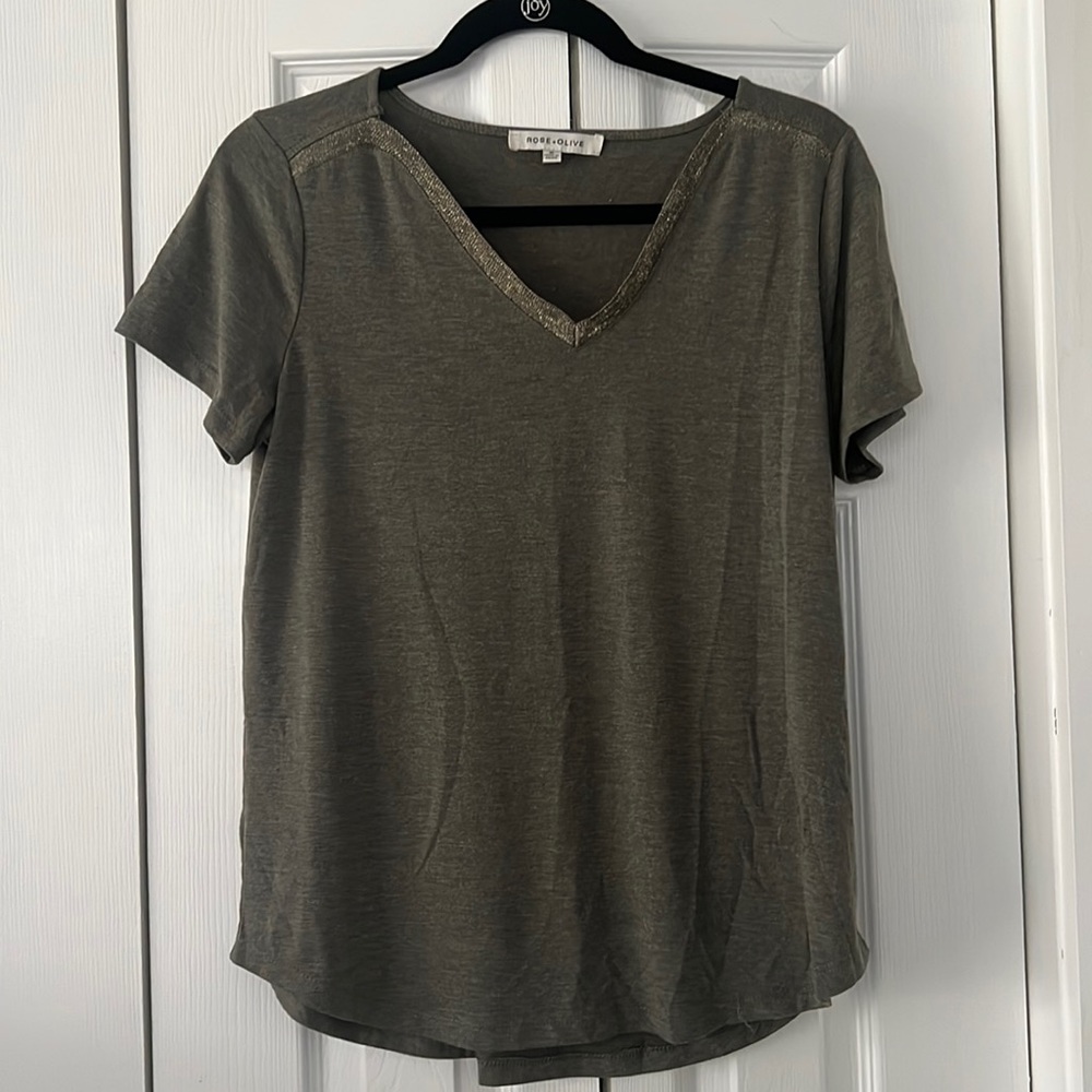 Rose & Olive T-Shirt - Picture 1 of 6